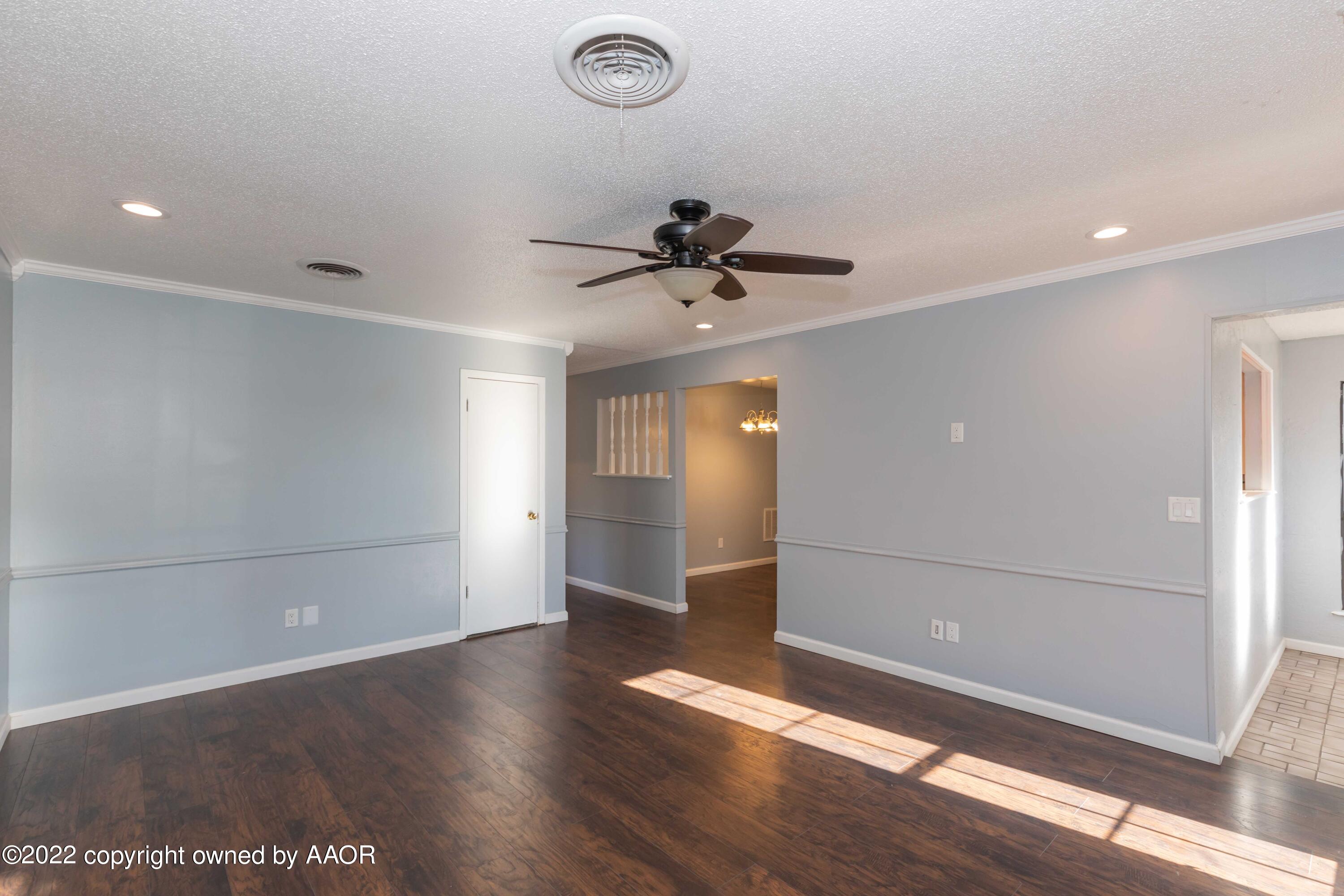 2902 Browning Street Amarillo, TX 79103 - Photo 7 of 36 LIVING ROOM VIEW 3
