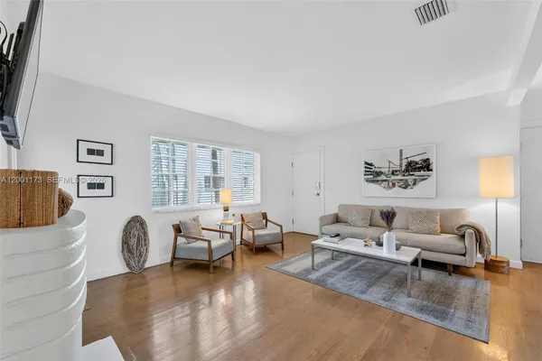 $415,000 | 1205 Meridian Avenue, Unit 3, Miami Beach, FL 33139