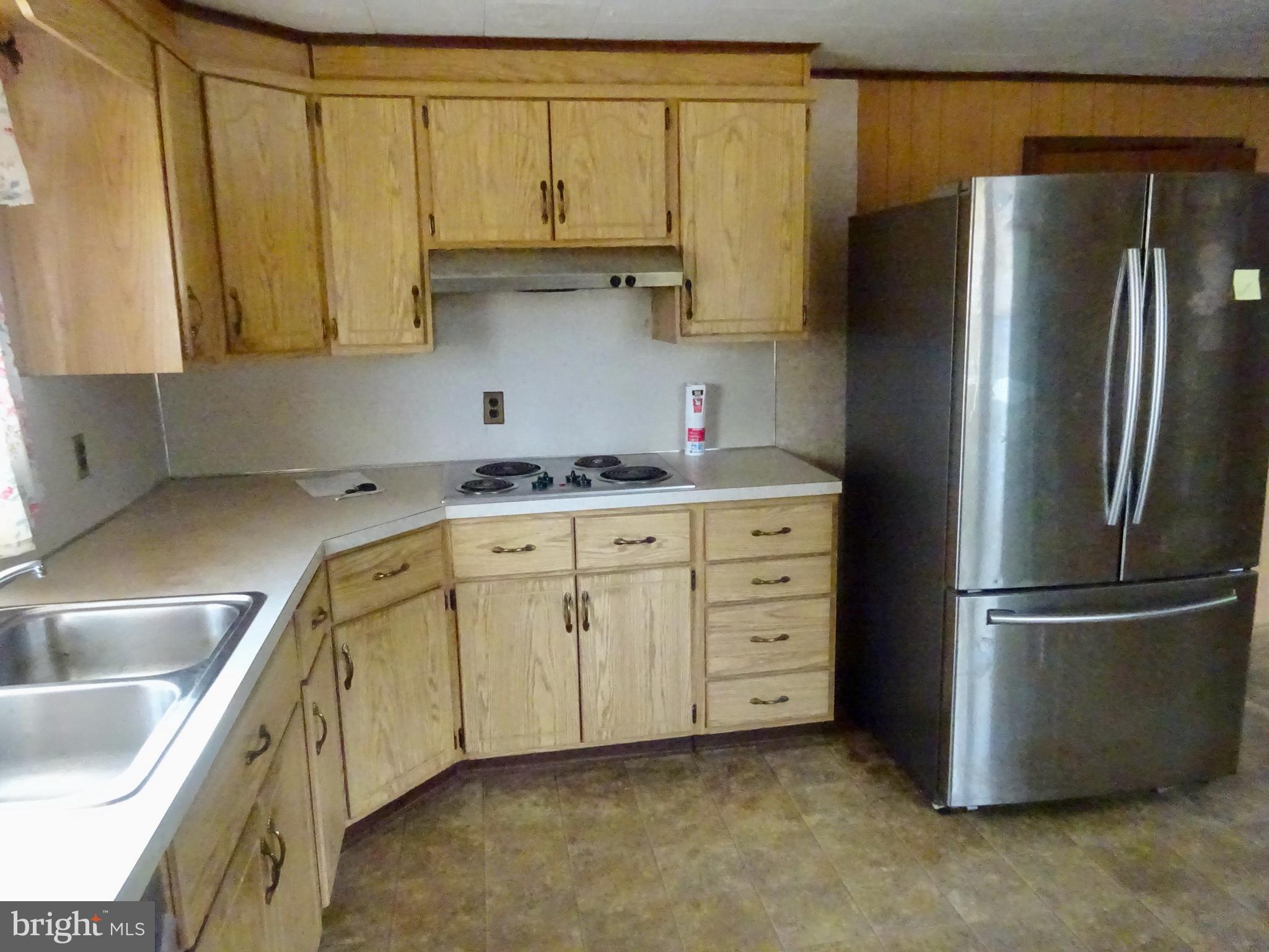 72 Kremp Road Mohnton, PA 19540 - Photo 3 of 55 28 Handle Kitchen