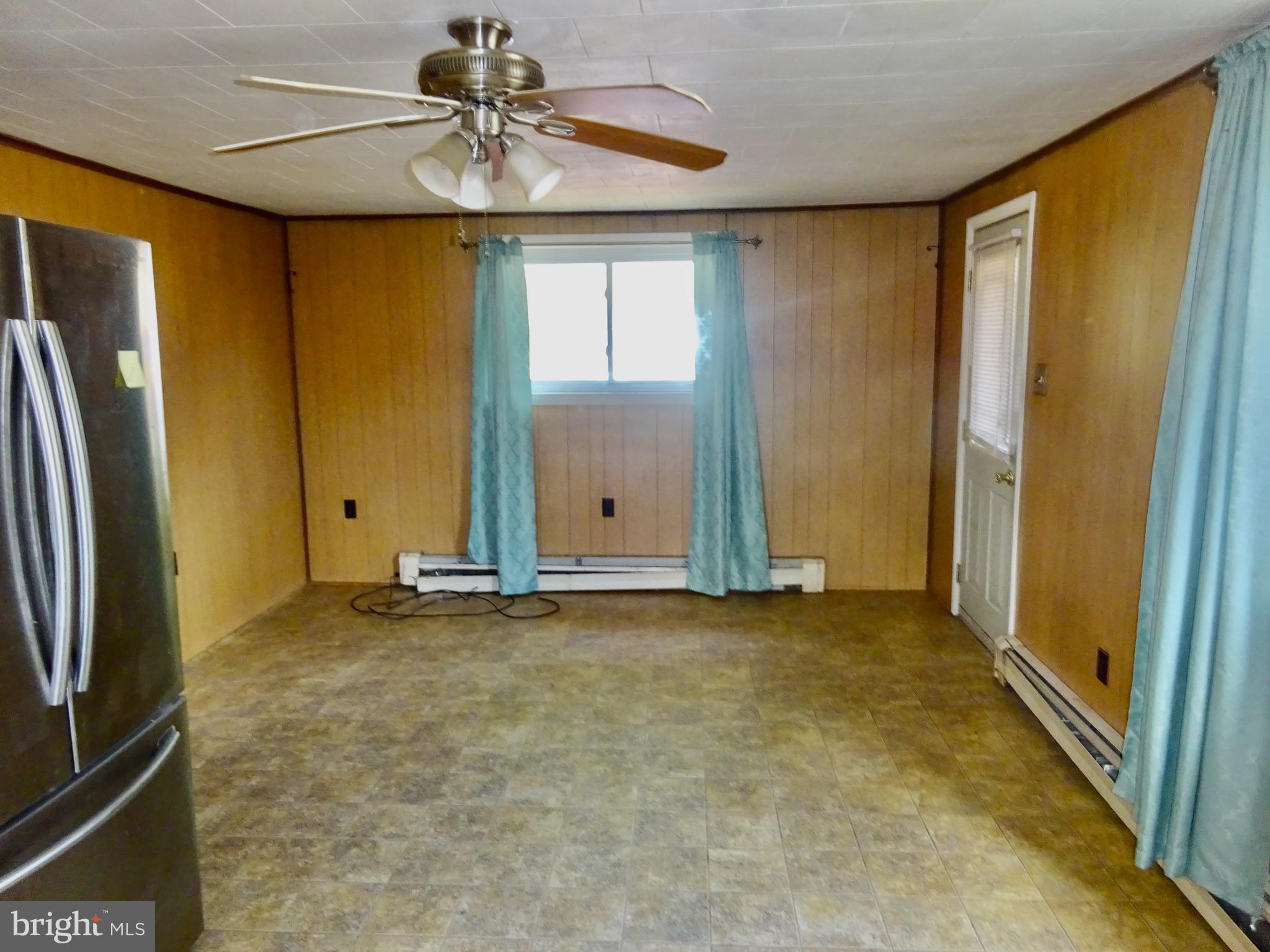 72 Kremp Road Mohnton, PA 19540 - Photo 6 of 55 Eat in Kitchen Dining Area