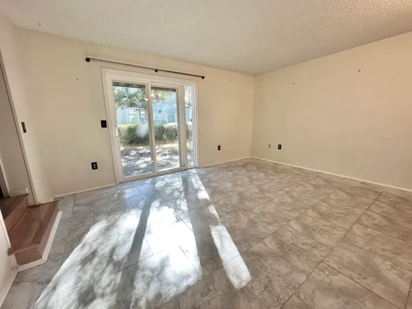 $225,000 | 223 Oxford Court, Mary Esther, FL 32569