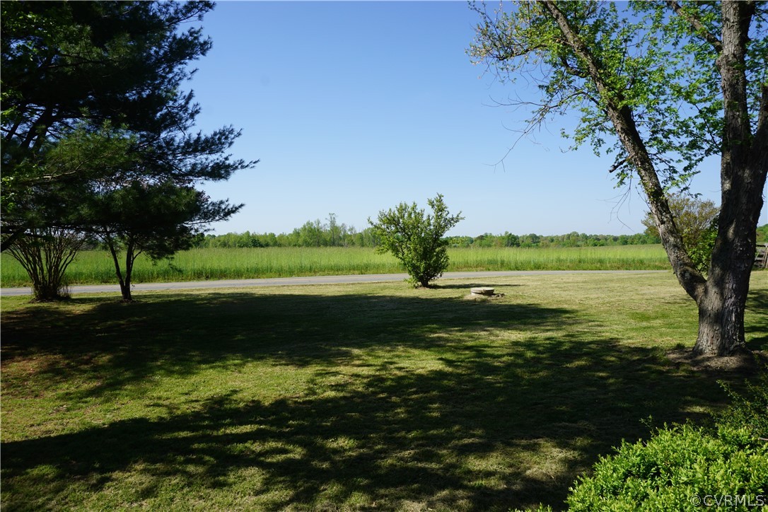 17322 Old Ridge Road Montpelier, VA 23192 - Photo 3 of 50 a view of a green field with lots of green space