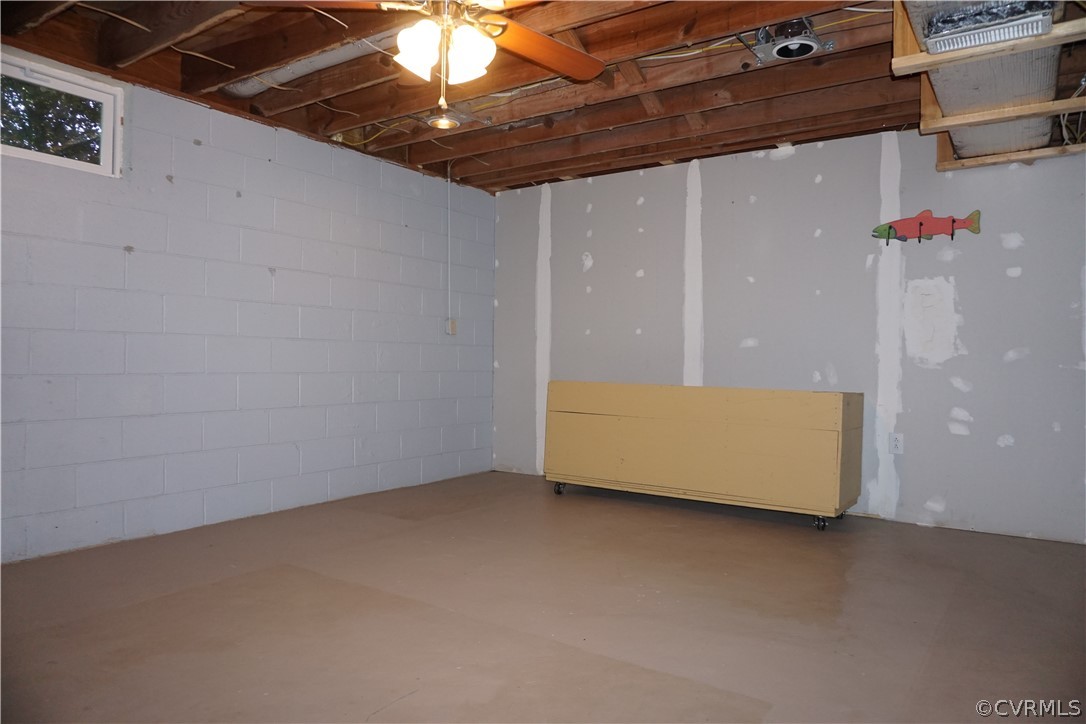 17322 Old Ridge Road Montpelier, VA 23192 - Photo 34 of 50 a view of an empty room