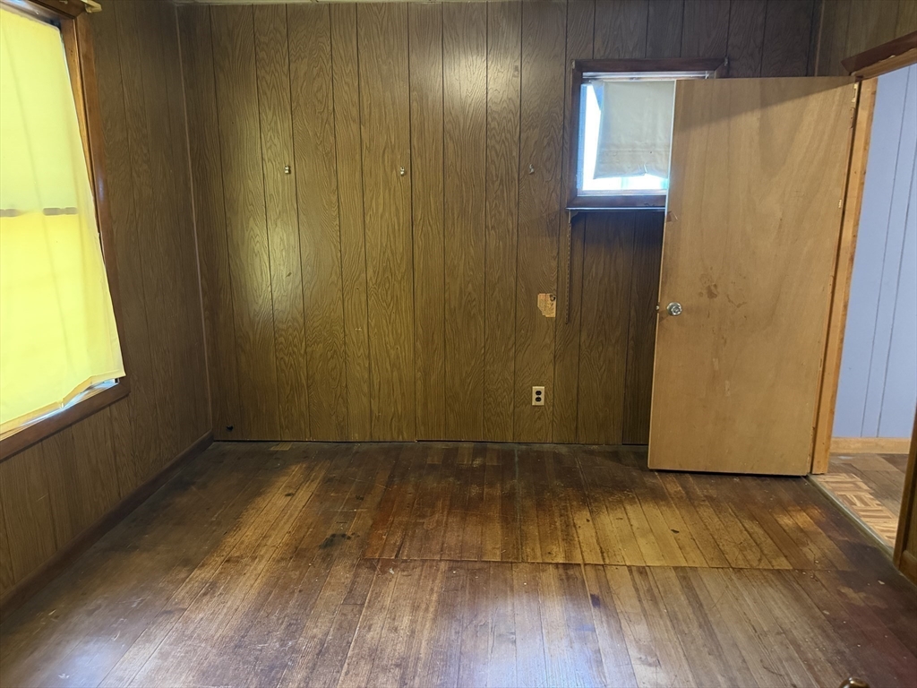 48 Williams Avenue Boston, MA 02136 - Photo 10 of 17