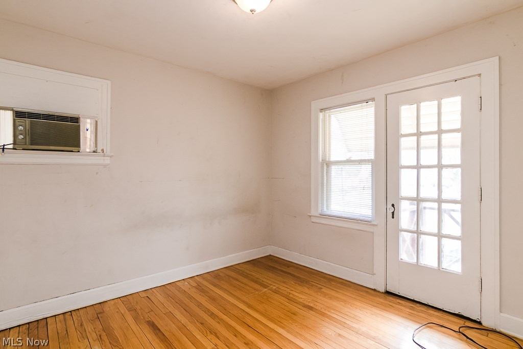 4001 Delmore Road Cleveland Heights, OH 44121 - Photo 18 of 35
