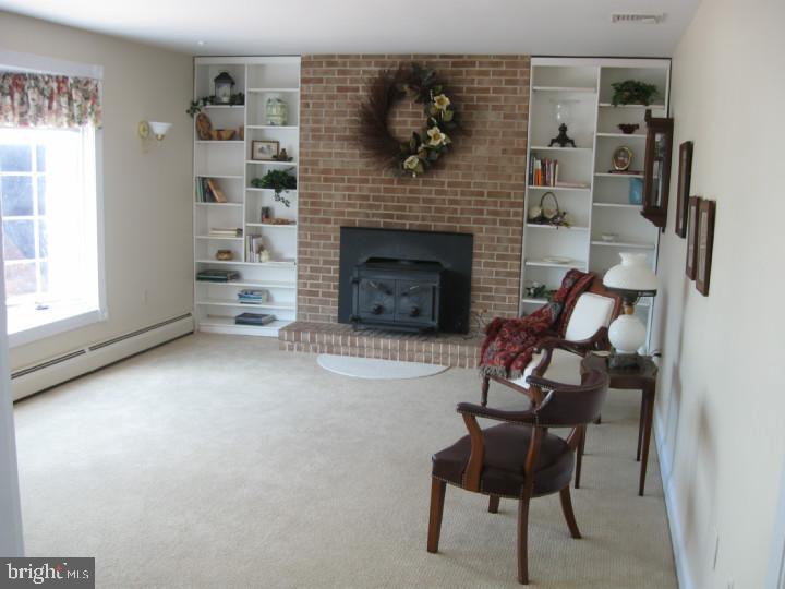 458 Indian Run Road Glenmoore, PA 19343 - Photo 7 of 17 Family Room