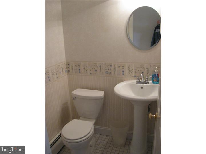 458 Indian Run Road Glenmoore, PA 19343 - Photo 9 of 17 Half Bath