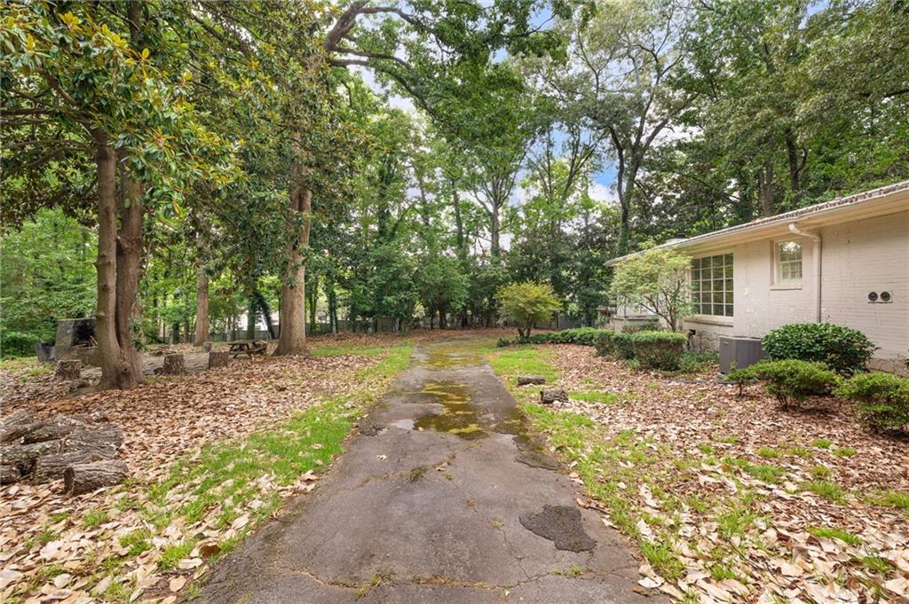 4715 Ridgeview Road Atlanta, GA 30338 - Photo 12 of 21 Gallery Image 12