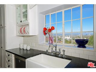 3617 Homeway Drive View Park, CA 90008 - Photo 13 of 35