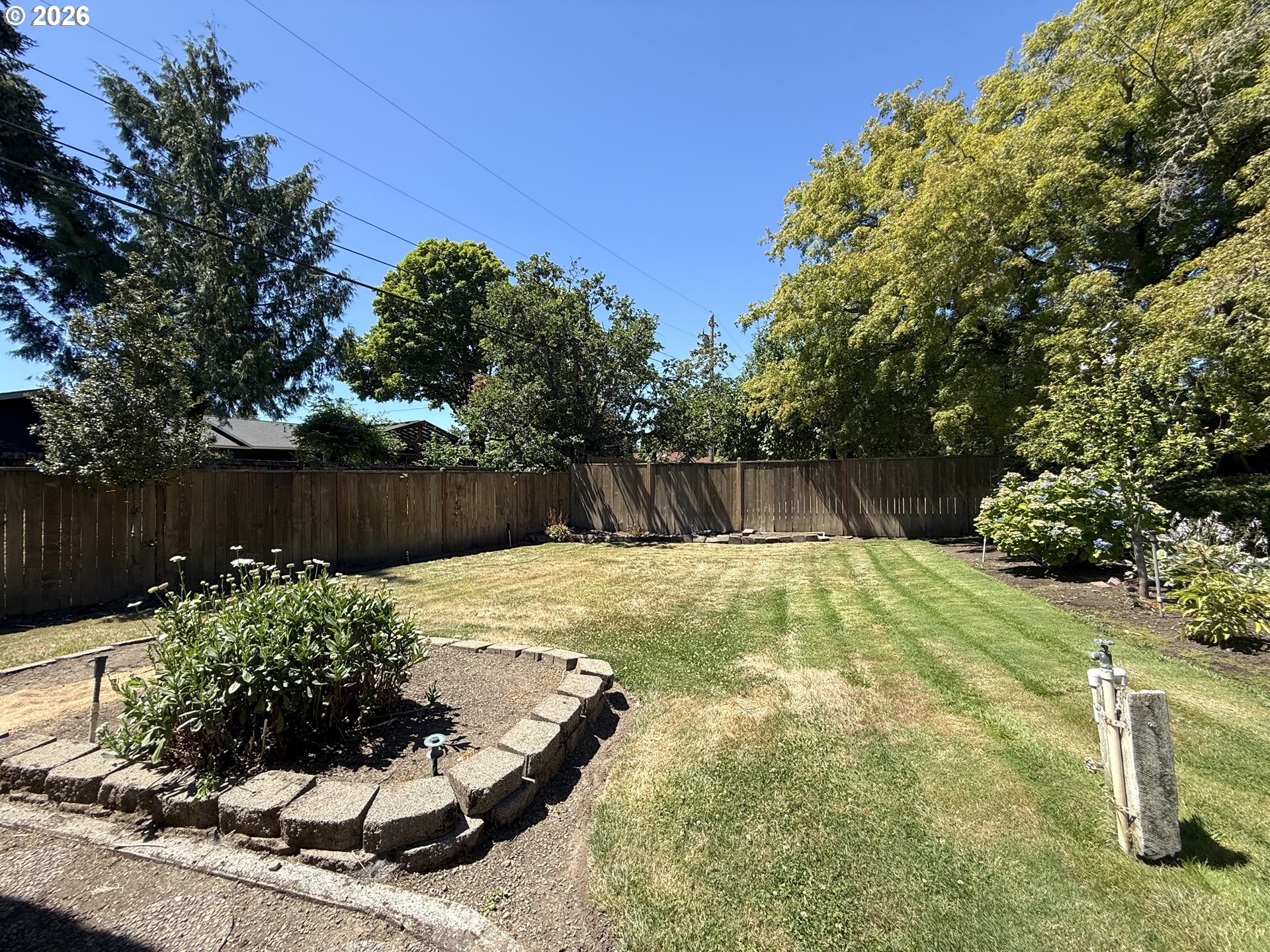 2172 Roland Way Eugene, OR 97401 - Photo 36 of 42 Yard