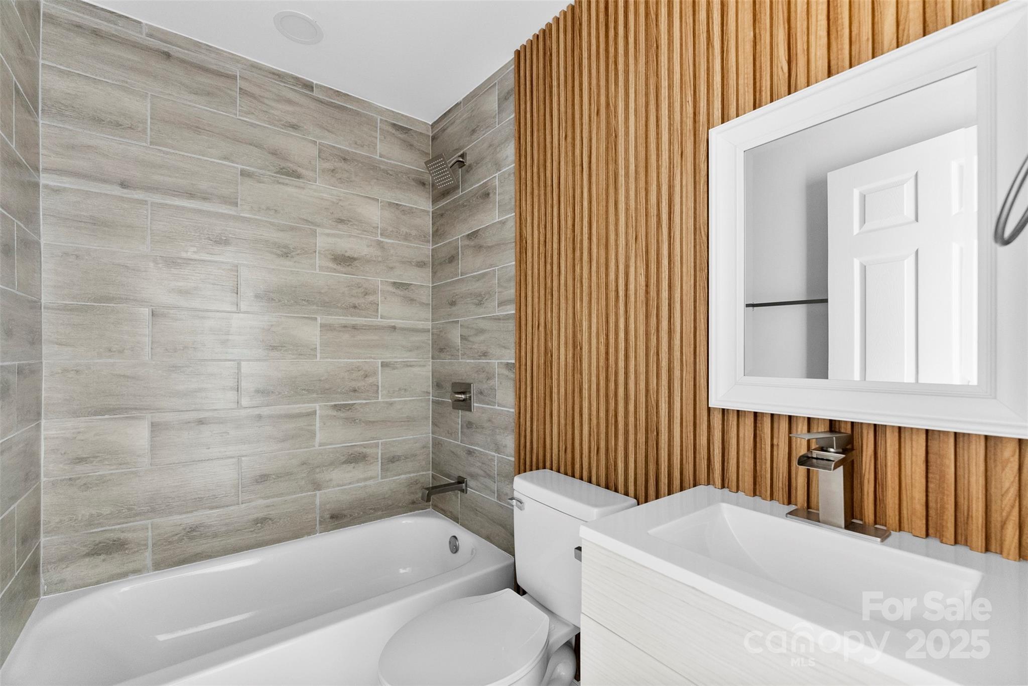 2729 Springbrook Circle Gastonia, NC 28052 - Photo 25 of 37 a bathroom with a sink a toilet and shower