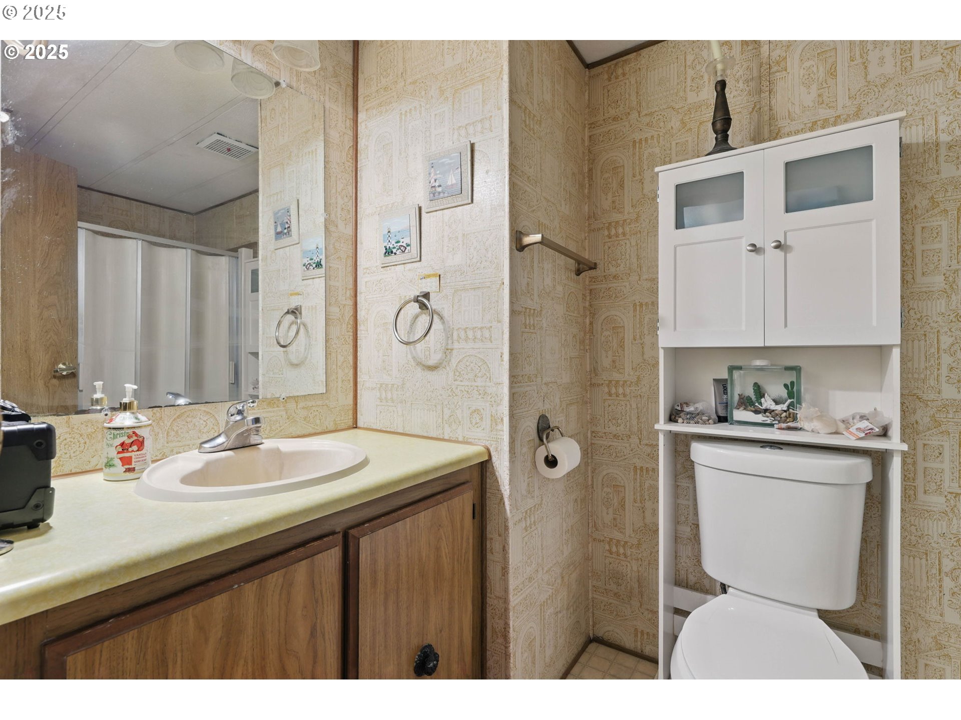 21100 Northeast Sandy Boulevard, Unit 52 Fairview, OR 97024 - Photo 5 of 20