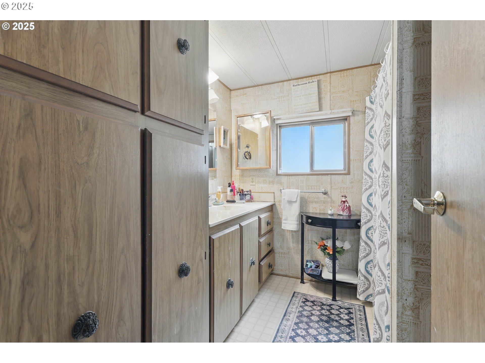 21100 Northeast Sandy Boulevard, Unit 52 Fairview, OR 97024 - Photo 7 of 20