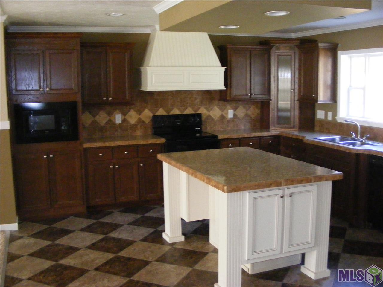 350 Dennis Lee Road Denham Springs, LA 70706 - Photo 3 of 15 Gallery Image 3