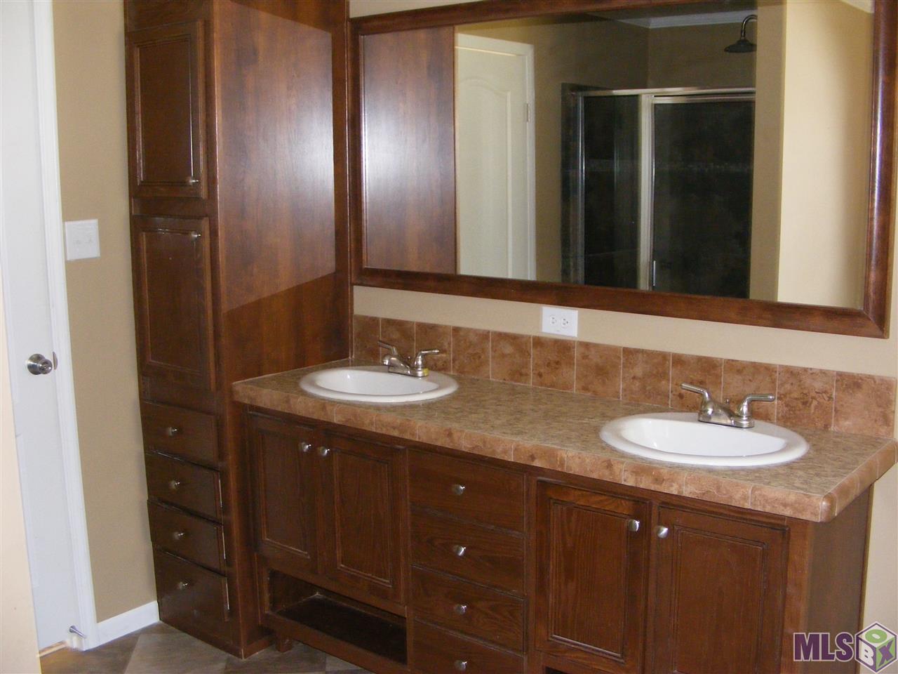 350 Dennis Lee Road Denham Springs, LA 70706 - Photo 7 of 15 Gallery Image 7