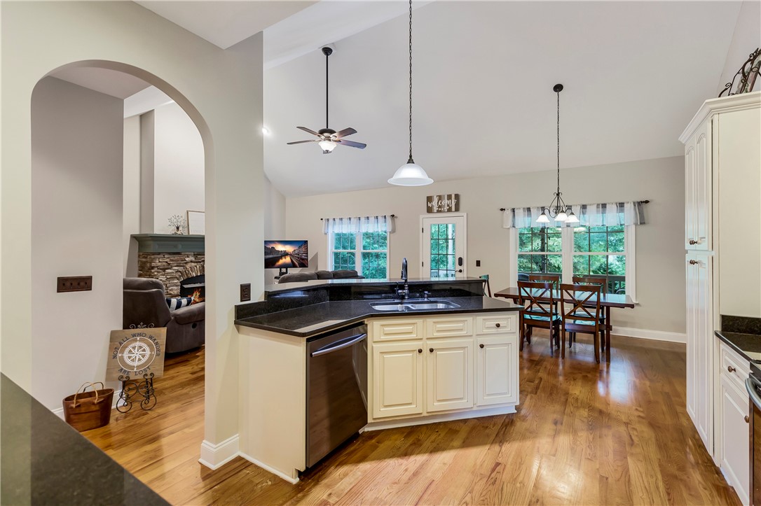 503 Pineridge Road Seneca, SC 29672 - Photo 20 of 50 Gallery Image 20