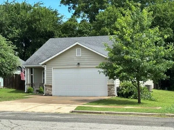 $245,000 | 211 Hilre Drive, Sherman, TX 75092