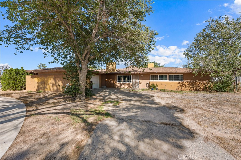 12579 Kewanna Road Apple Valley, CA 92308 - Photo 2 of 35 Gallery Image 2