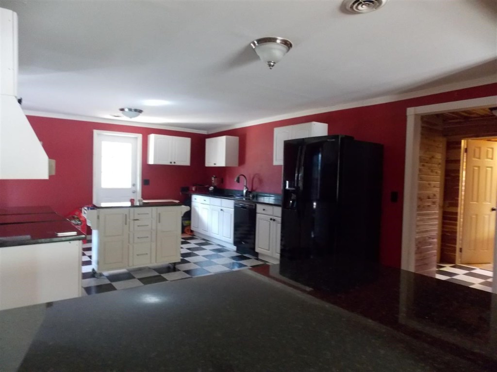 1446 Barnes Station Road Iva, SC 29655 - Photo 17 of 34