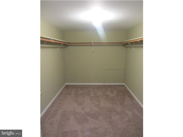 390 Pfister Road Jackson, NJ 08527 - Photo 17 of 19 Walk-in Closet