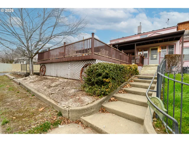 $600,000 | 226 South 16th Avenue, Yakima, WA 98902