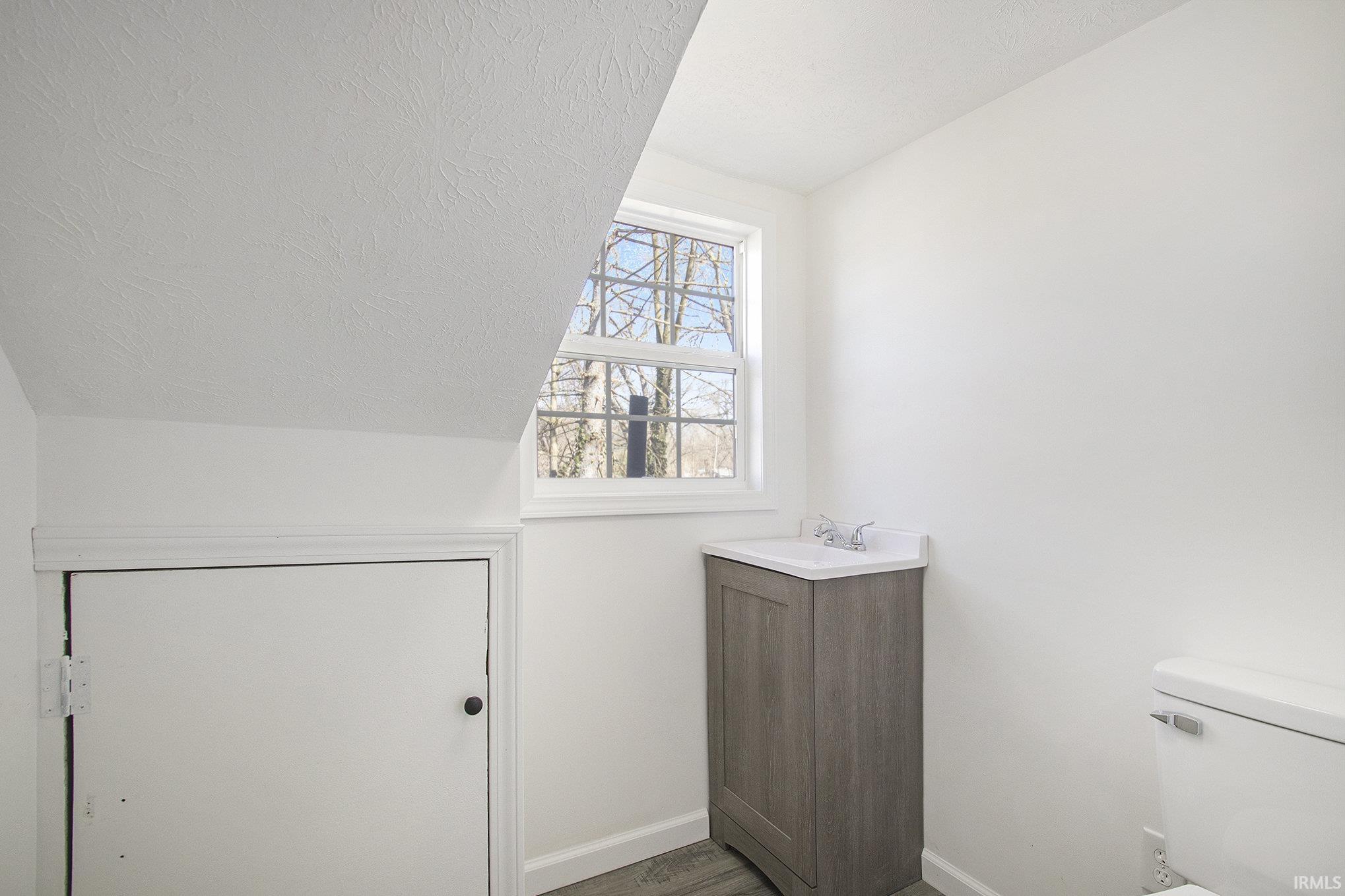 55328 Moss Road South Bend, IN 46628 - Photo 11 of 19 Gallery Image 11
