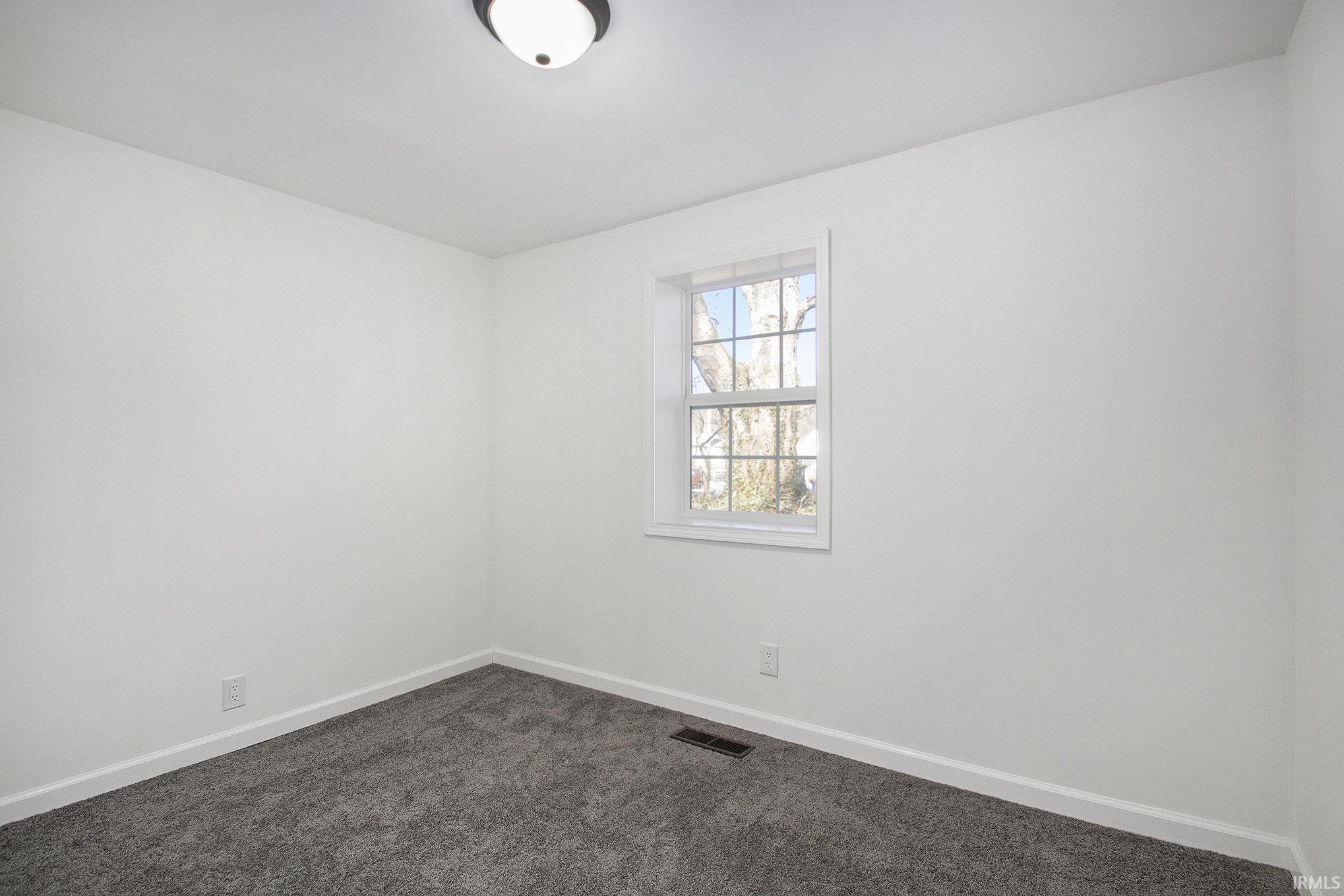 55328 Moss Road South Bend, IN 46628 - Photo 15 of 19 Gallery Image 15