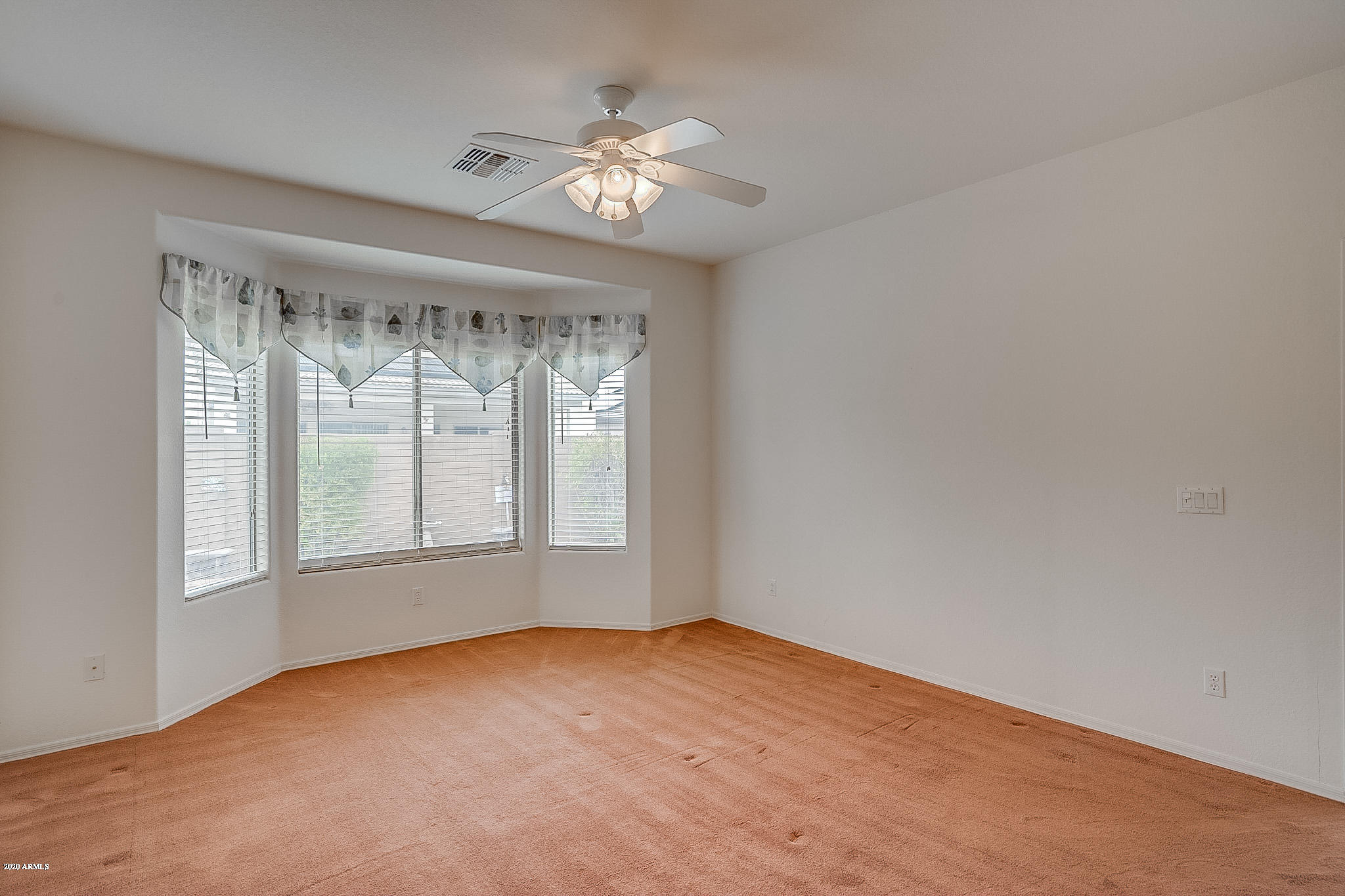 14654 West Hearn Road Surprise, AZ 85379 - Photo 40 of 49 Hearn-41