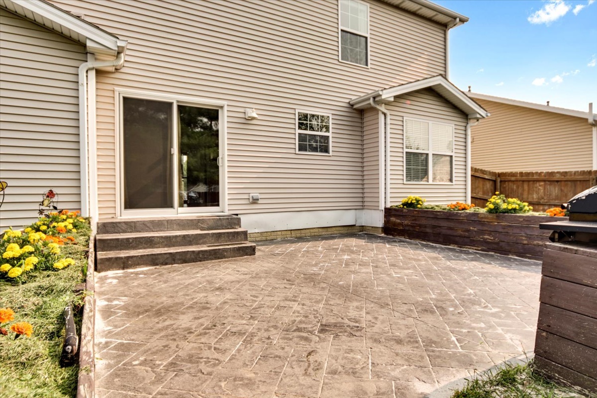 705 Approach Road Normal, IL 61761 - Photo 7 of 36