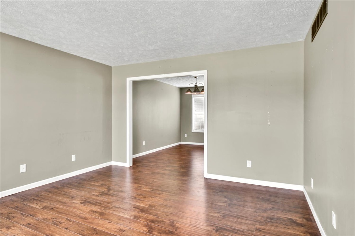 705 Approach Road Normal, IL 61761 - Photo 10 of 36