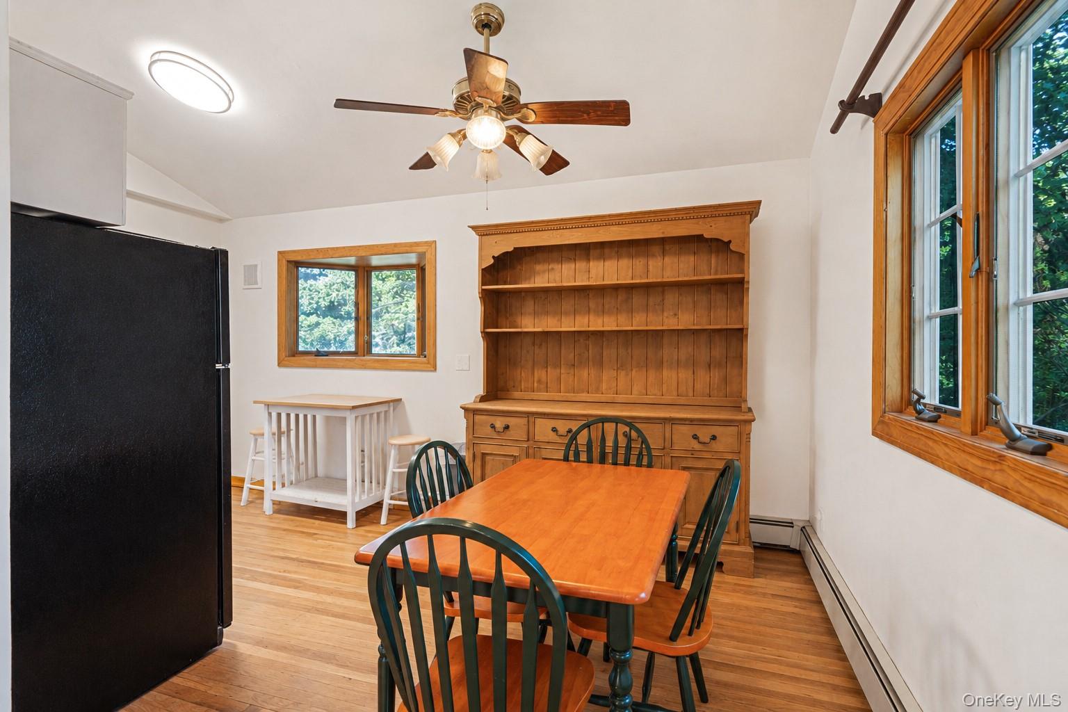 18 Roxbury Street Huntington Station, NY 11746 - Photo 7 of 21