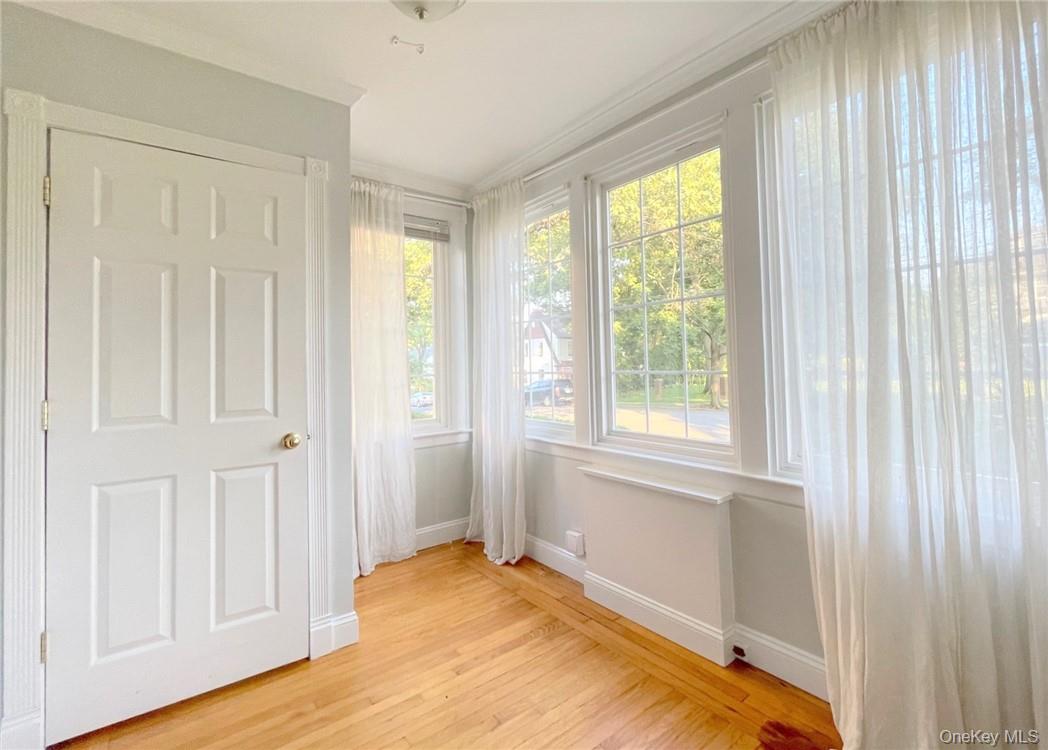 306 Soundview Avenue, Unit RIGHT Mamaroneck, NY 10543 - Photo 6 of 28