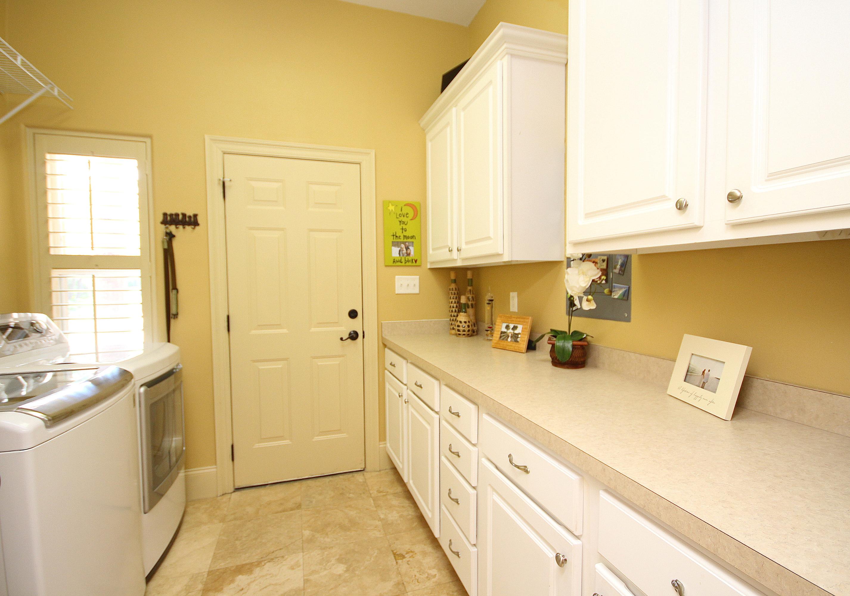4486 Stonebridge Road Destin, FL 32541 - Photo 32 of 37 1StoneYLaundry