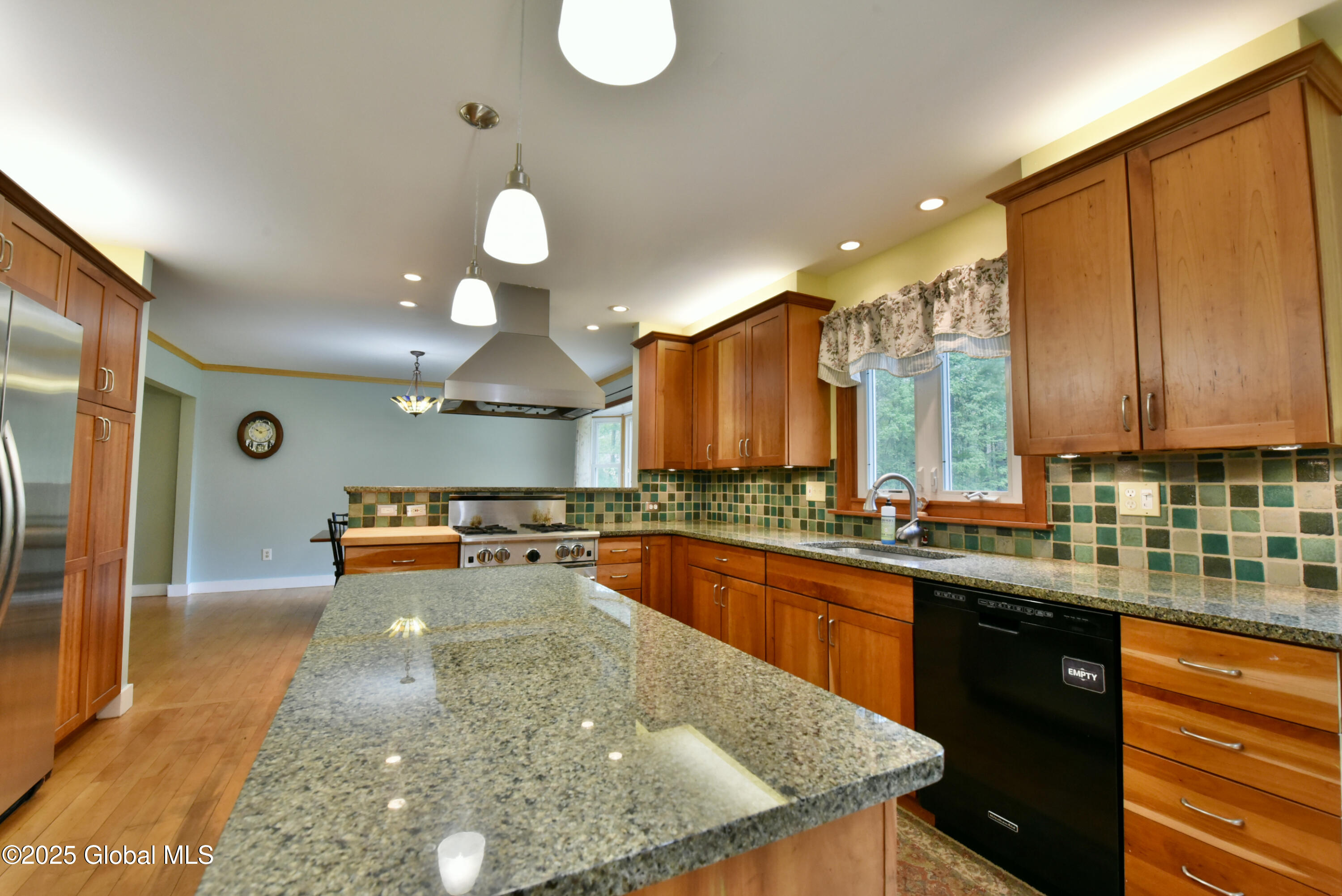 21 Cedarcrest Drive Wilton, NY 12866 - Photo 14 of 44 13