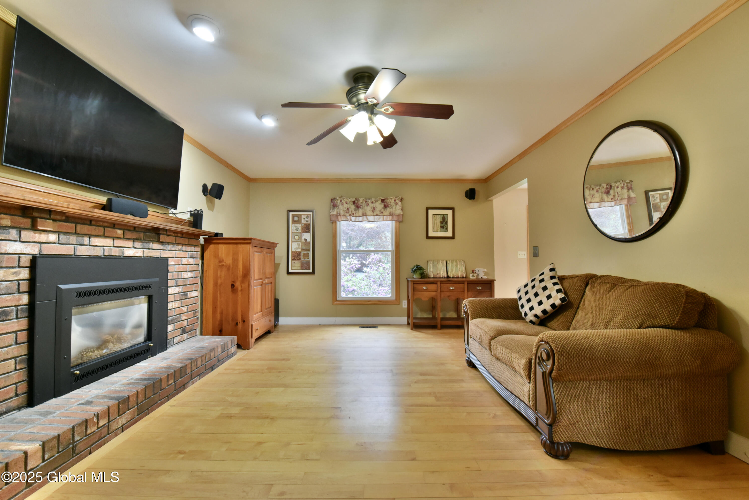 21 Cedarcrest Drive Wilton, NY 12866 - Photo 17 of 44 8