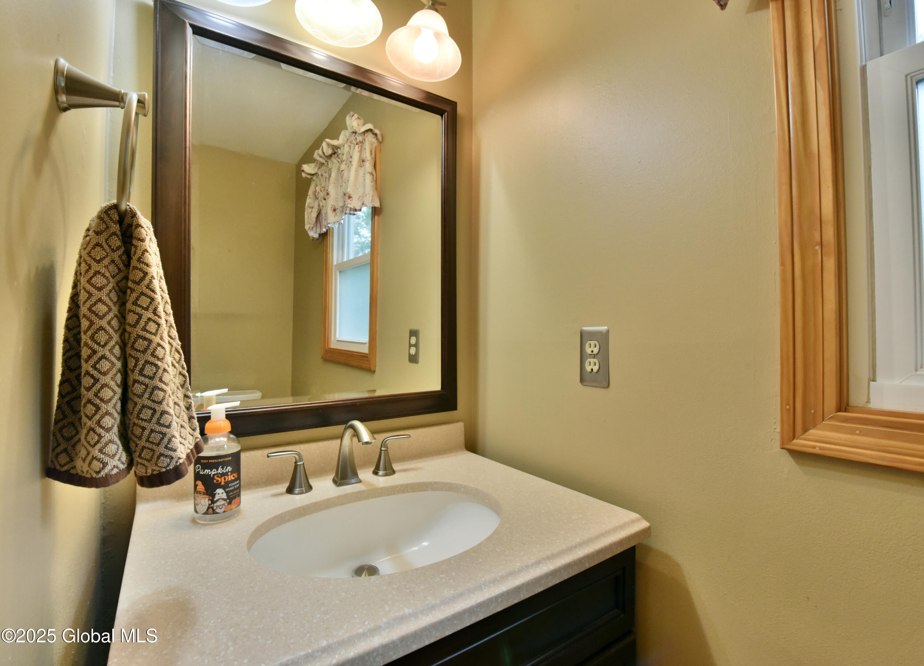 21 Cedarcrest Drive Wilton, NY 12866 - Photo 19 of 44 25