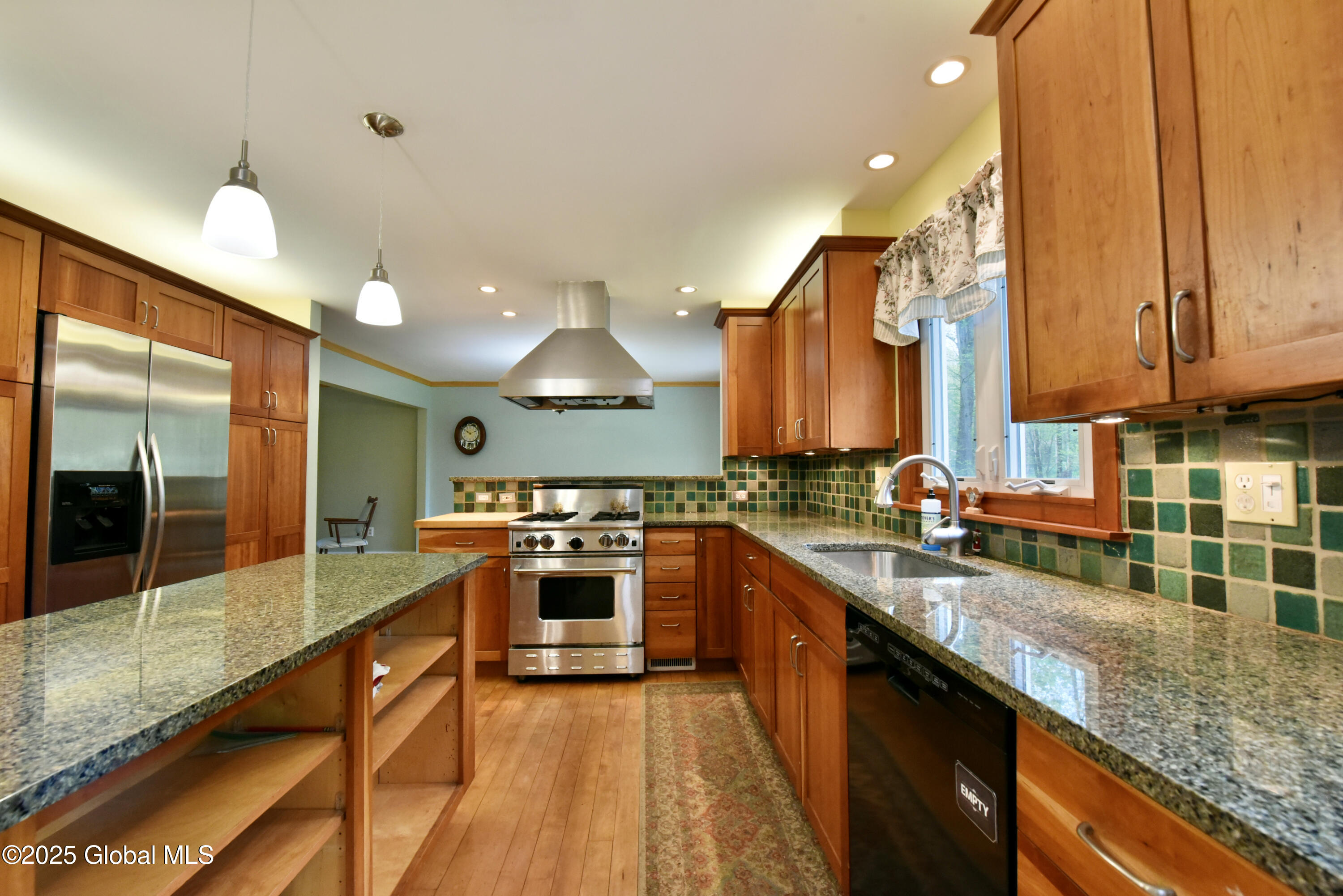 21 Cedarcrest Drive Wilton, NY 12866 - Photo 10 of 44 14