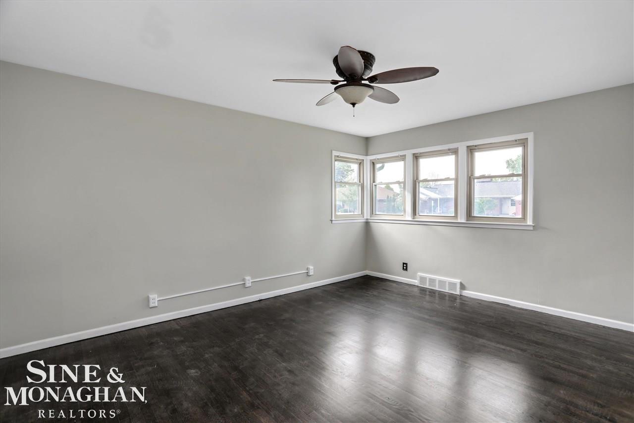 489 Shelbourne Road Grosse Pointe Farms, MI 48236 - Photo 14 of 28