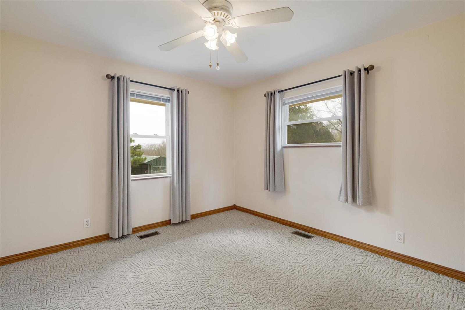 5176 Highway 67 De Soto, MO 63020 - Photo 12 of 54