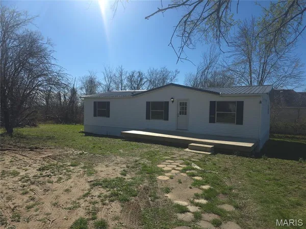 $163,900 | 304 South Frisco Street, Crocker, MO 65452
