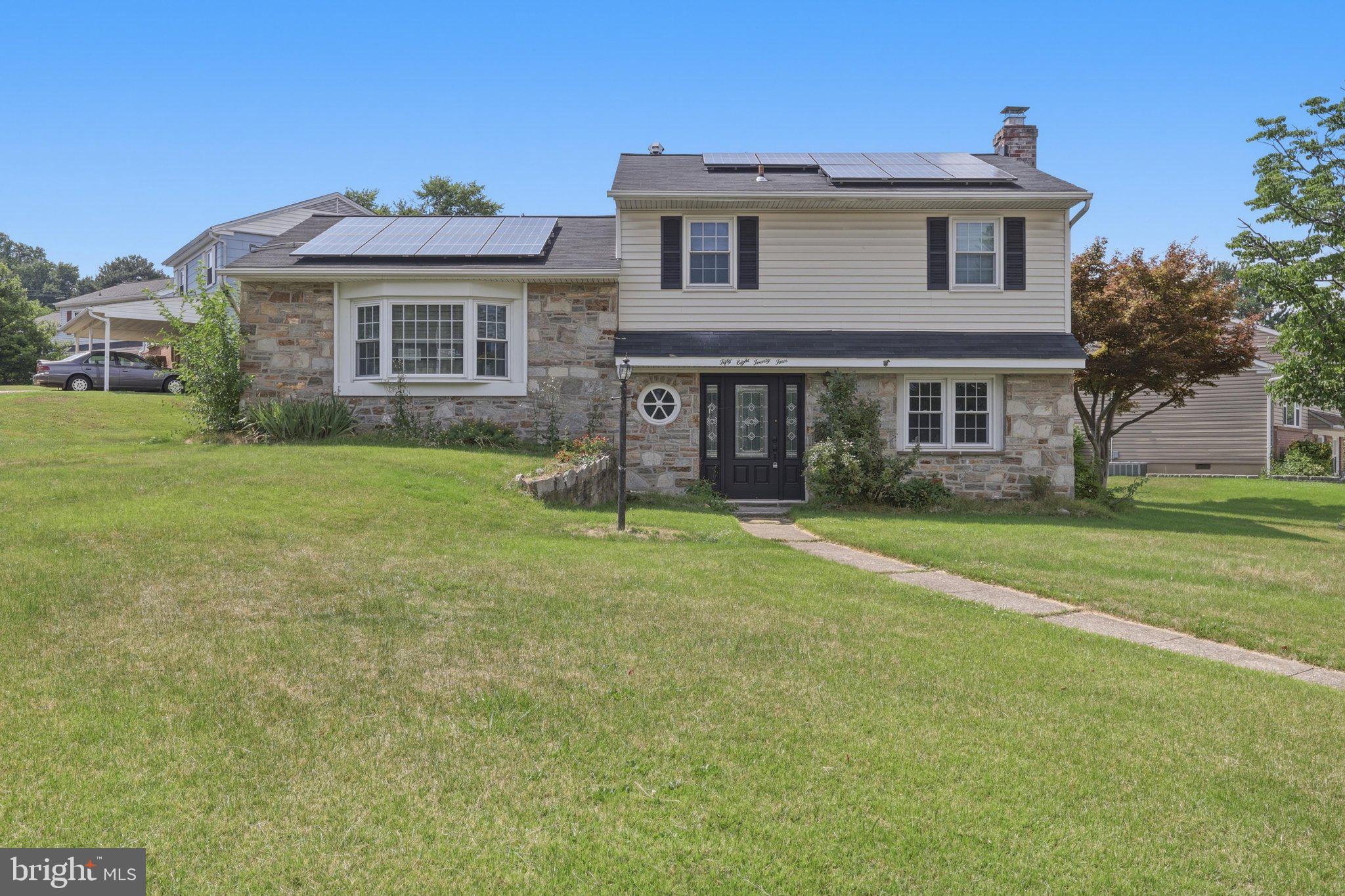 5824 Oakland Road Baltimore, MD 21227 - Photo 3 of 43 IMG_0048_autoremove_44074306