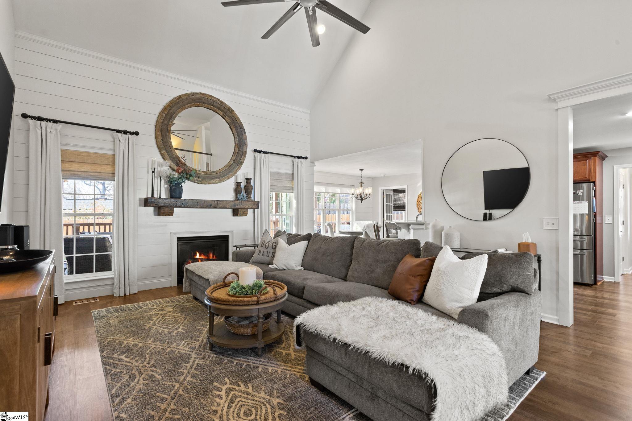 116 A Ridge Road Greenville, SC 29607 - Photo 2 of 44