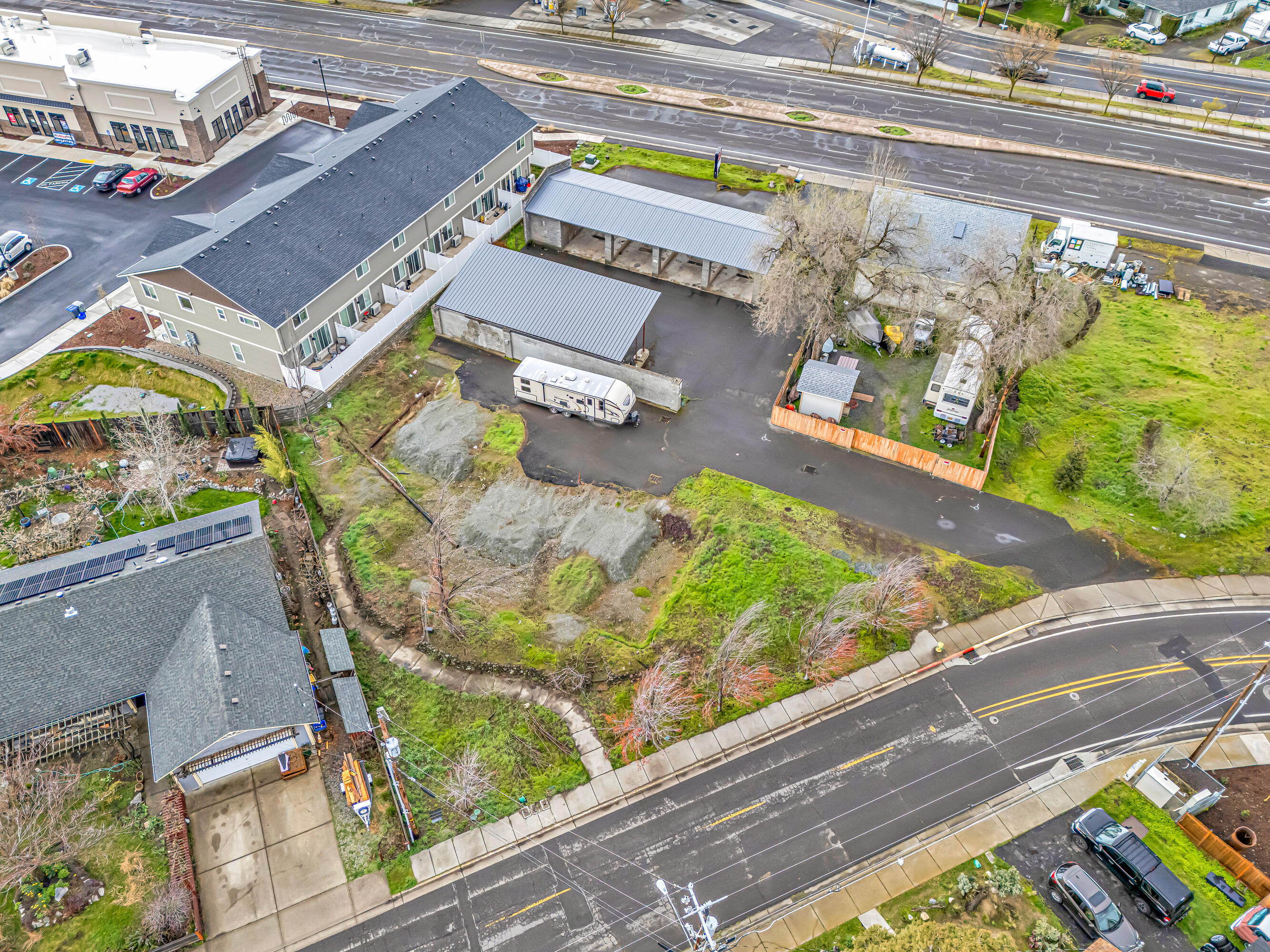 70 Suncrest Road Talent, OR 97540 - Photo 10 of 16 DJI_20250331090426_0037_D