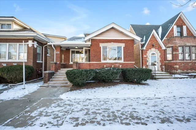 $309,000 | 5843 West Grace Street, Chicago, IL 60634