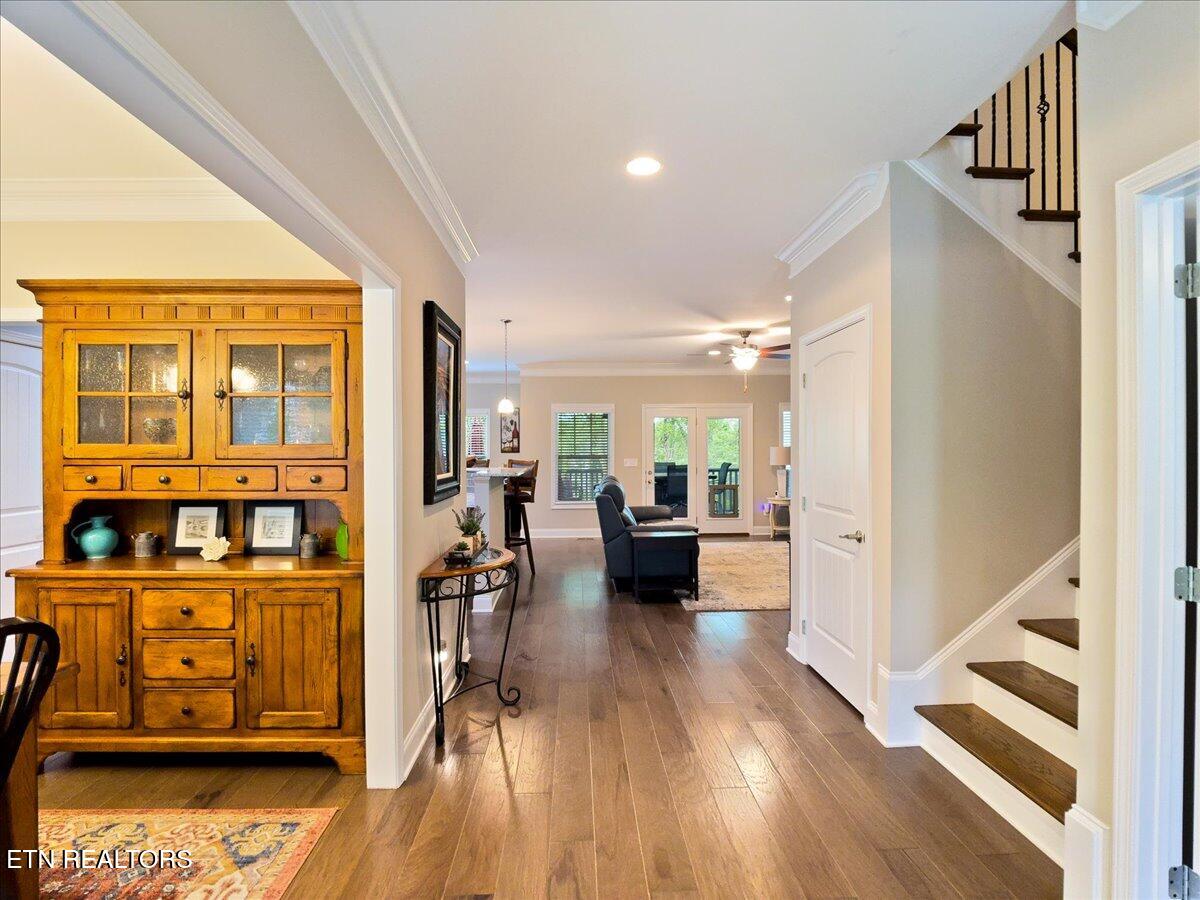 107 Mistletoeberry Road Oak Ridge, TN 37830 - Photo 2 of 60 20-Entry