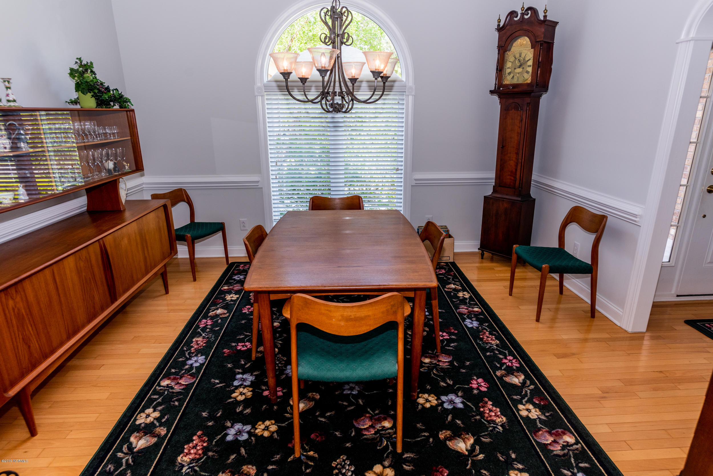 224 Mellen Road New Bern, NC 28562 - Photo 4 of 35 224 mellen dining room1