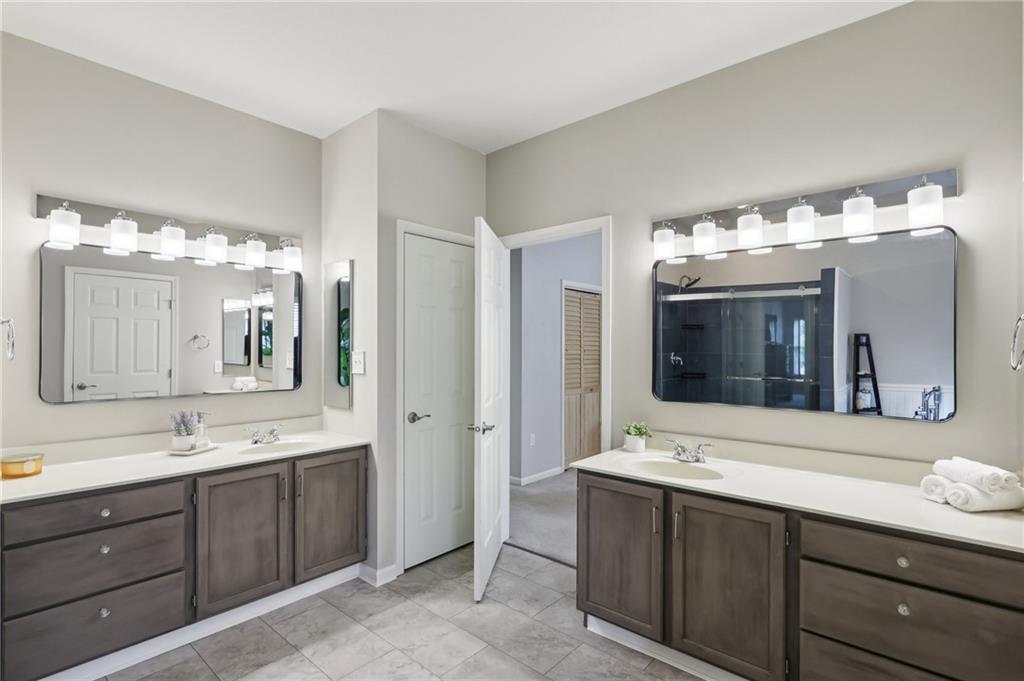 319 Buffalo Ridge Road Peters Township, PA 15317 - Photo 23 of 47 2 Vanities in the Primary Ensuite!