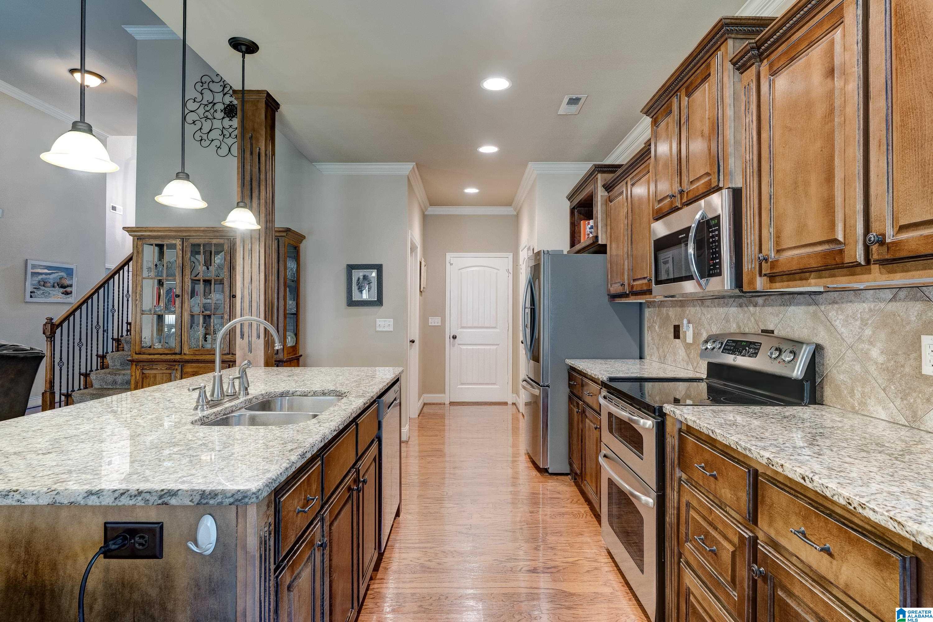 2079 Kerry Circle Calera, AL 35040 - Photo 10 of 38