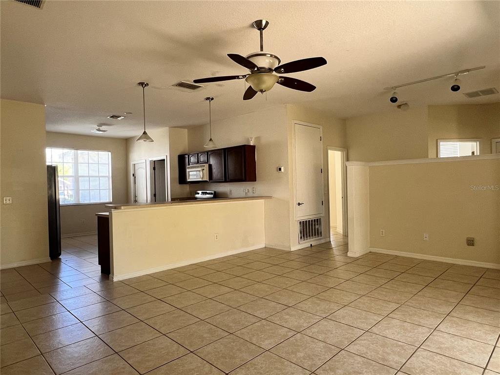 209 Round Man Street Leesburg, FL 34748 - Photo 12 of 36