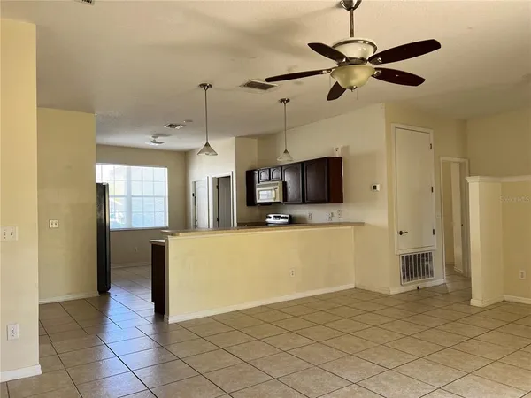 $1,950 | 209 Round Man Street, Leesburg, FL 34748